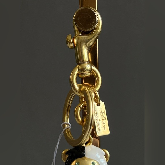 CC343- Disney X Coach Cruella Bear Bag Charm - Picture 5 of 7